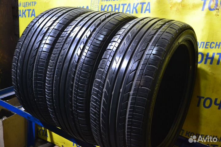 Yokohama AVS Decibel V550 215/45 R17