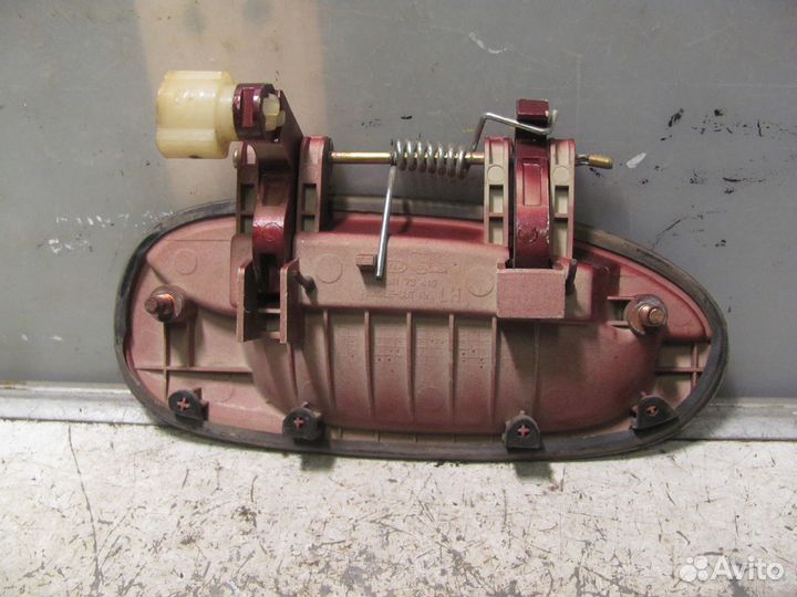 Ручка двери задняя левая Kia Spectra 2001-2011