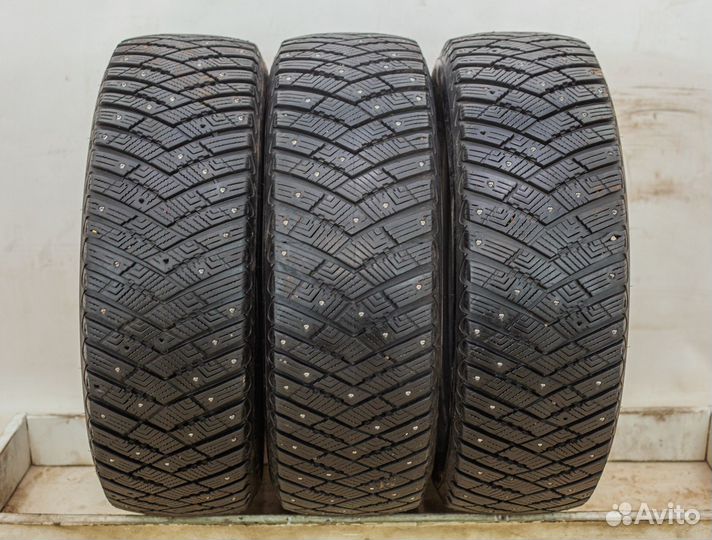 Goodyear UltraGrip Ice Arctic SUV 235/60 R18 107T