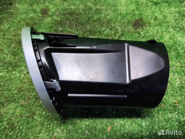 Дефлектор торпедо центральный Mercedes Benz ML W1