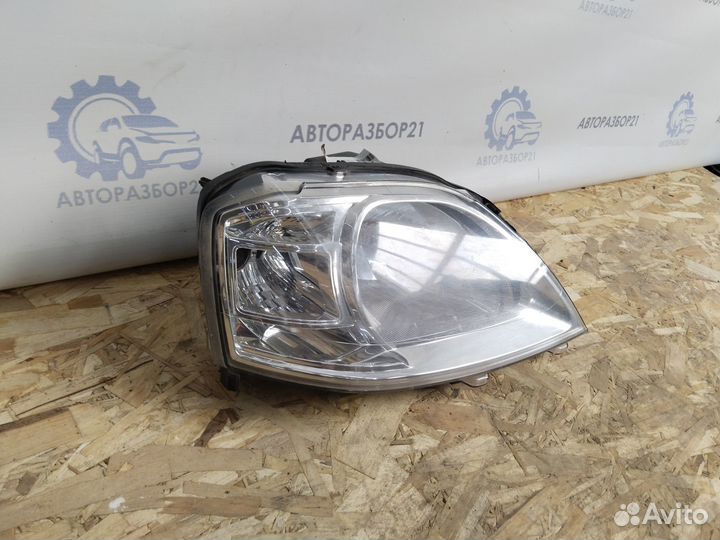 Фара правая LADA Largus / Renault Logan