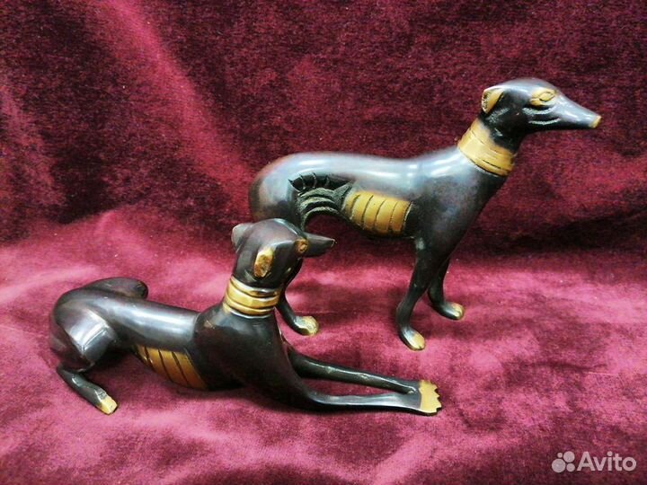 Гончие бронза