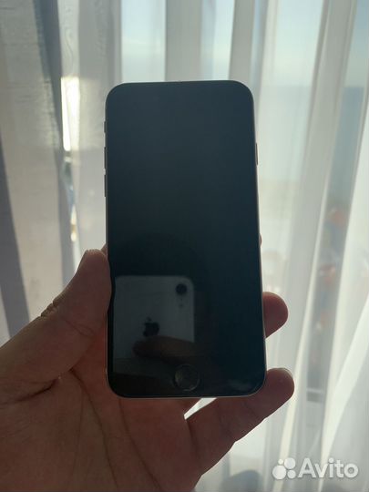 Телефон iPhone 7 128gb