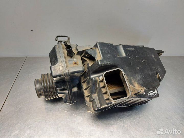 Корпус воздушного фильтра Nissan Maxima A33 2 2003