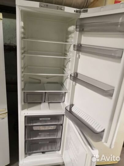 Холодильник Ariston, Аристон