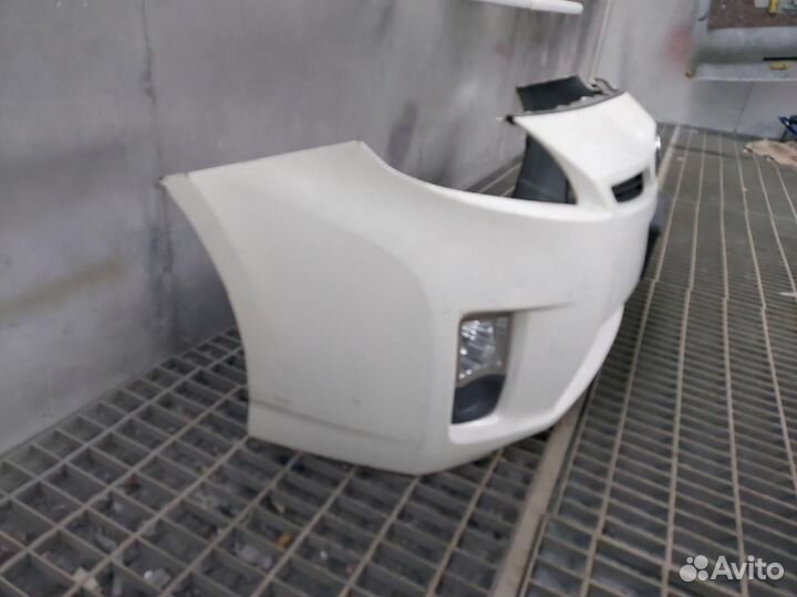 Бампер передний Toyota Prius 3 ZVW30 (2009 - 2011)