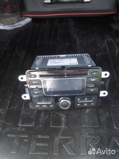 Штатная автомагнитола Duster / Terrano