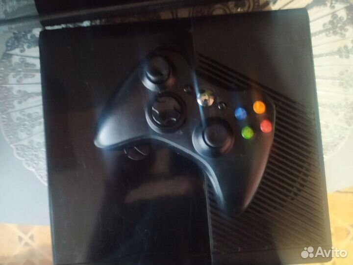 Игровая приставка xbox 360 e