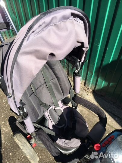 Велосипед с куполом трехколесный