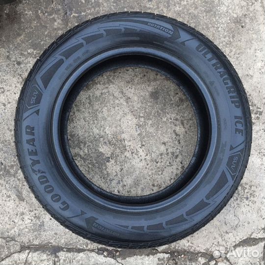 Goodyear UltraGrip 235/60 R18