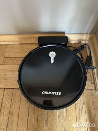 Робот пылесос starwind