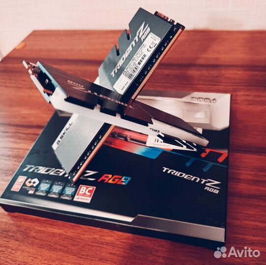 DDR4 G.Skill trident Z 3600 CL14