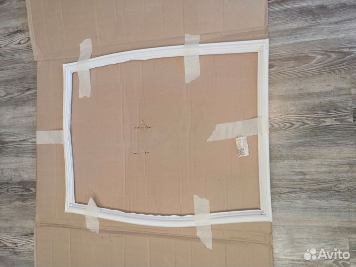 Уплотнительная резинка на холодильник Samsung