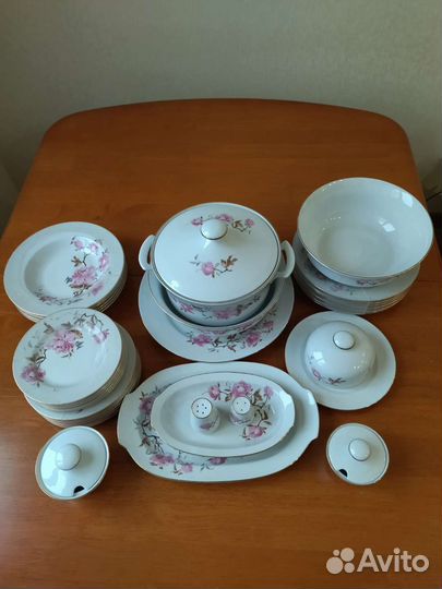 Столовый сервиз новый