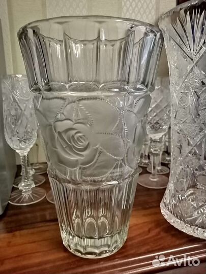 Хрустальные вазы для цветов