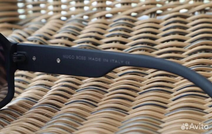 Солнцезащитные очки Hugo Boss с поляризацией