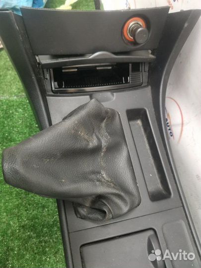 Подлокотник Mazda 3 хетчбек BK 2.0 LF 2005