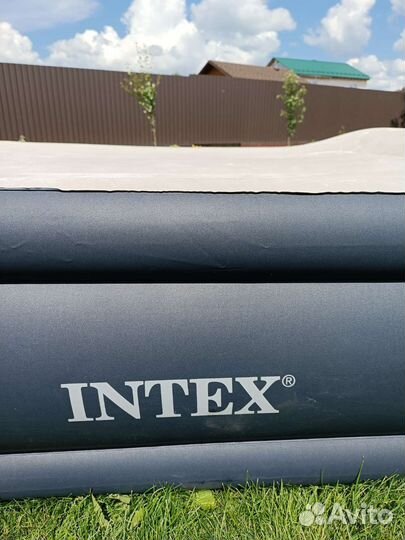 Надувной матрас intex