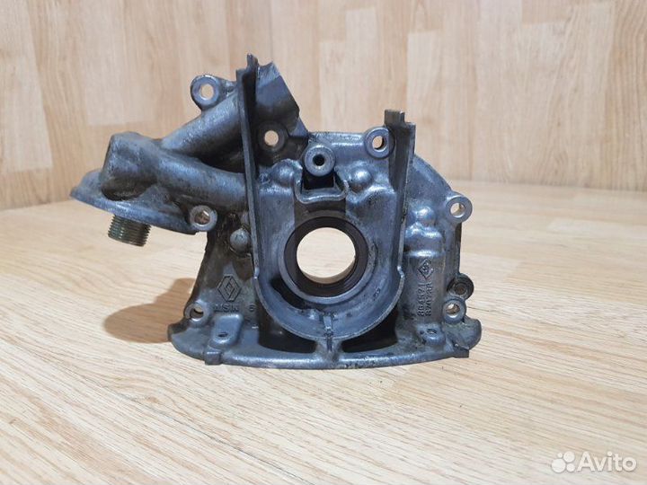 Масляный насос Renault Clio CB0A D7F720 1999