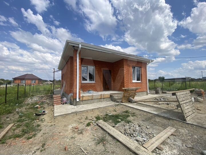 Дом 64 м² на участке 5 сот.