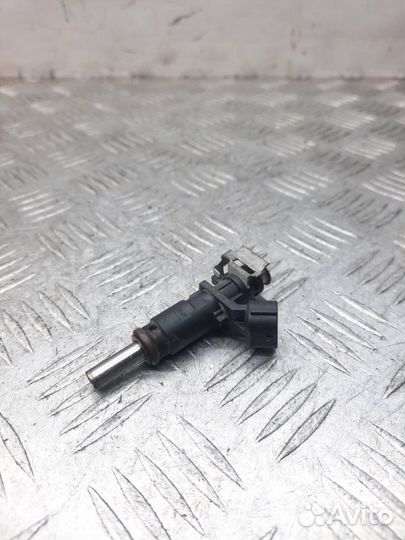 Форсунка Peugeot 207 кабриолет 1.6 EP6 2008