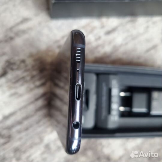 Samsung Galaxy S10e, 6/128 ГБ