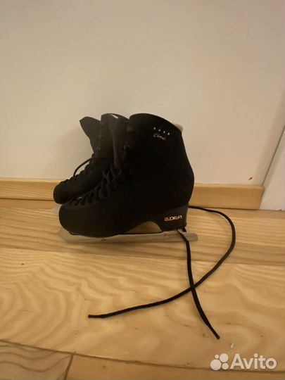 Профессиональные коньки для фигурного катания edea