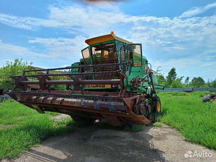 Комбайн Ростсельмаш Дон 1500Б, 2002