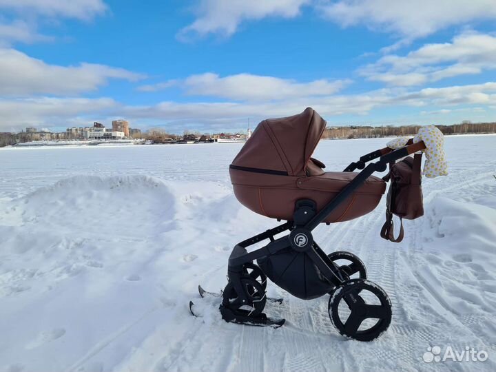 Коляска Verdi Futuro 3 в 1