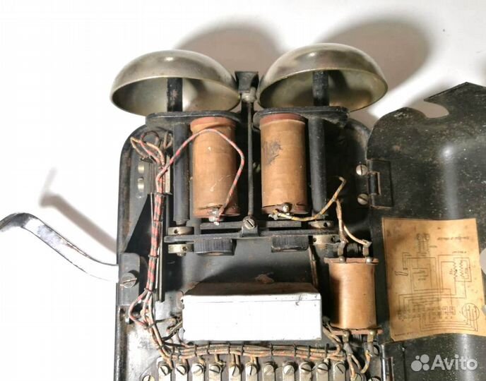 Довоенный старинный телефон