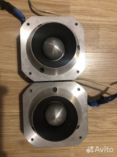 Колонки пищалки твитера