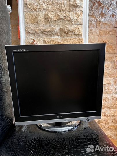 Монитор LG диагональ 17 дюймов