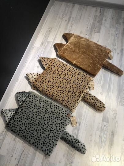 Домик лежак для кошек и собак мелких пород