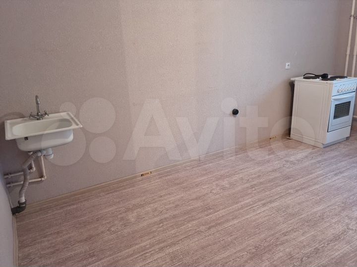 2-к. квартира, 65 м², 5/18 эт.