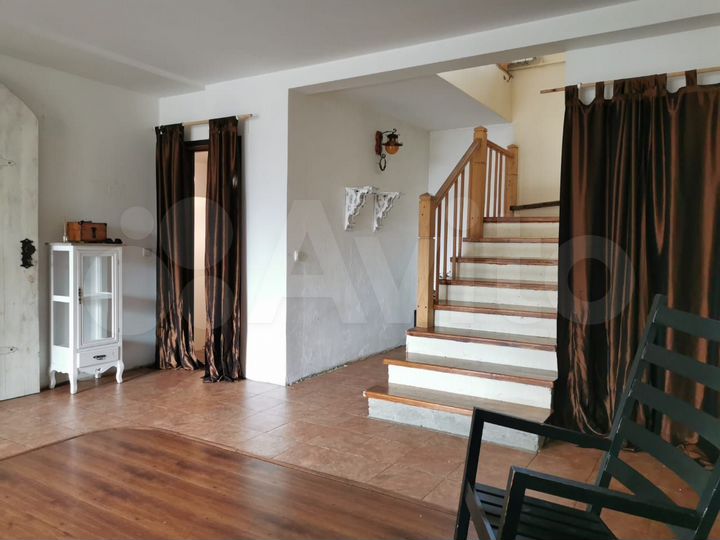 Таунхаус 140 м² на участке 1 сот.