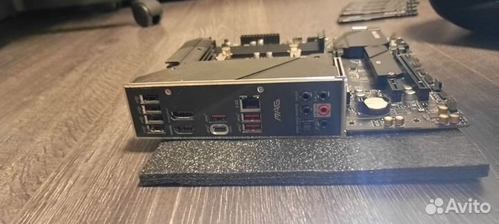 Материнская плата