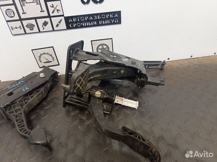 Педальный узел для VW Golf 4 / Bora
