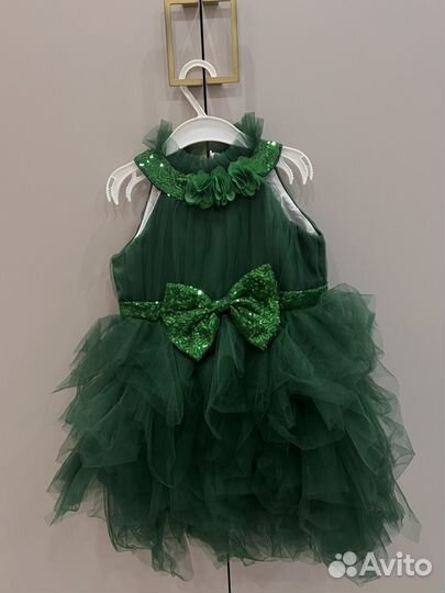 Платье зеленое