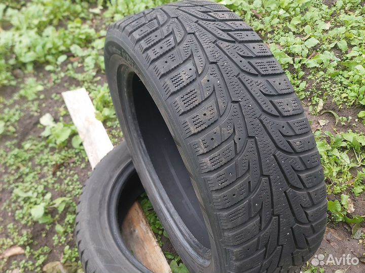 Hankook Winter I'Pike 215/55 R17