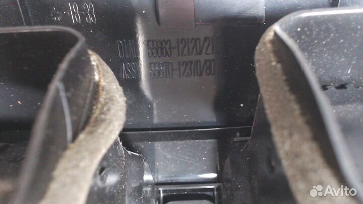 Дефлектор обдува салона Mitsubishi Outlander, 2005