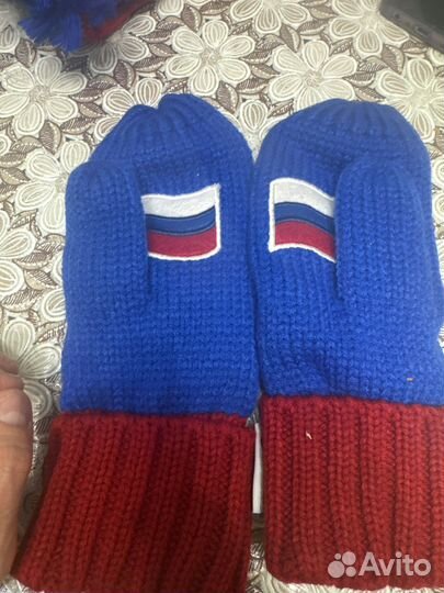 Вязанные варежки цска