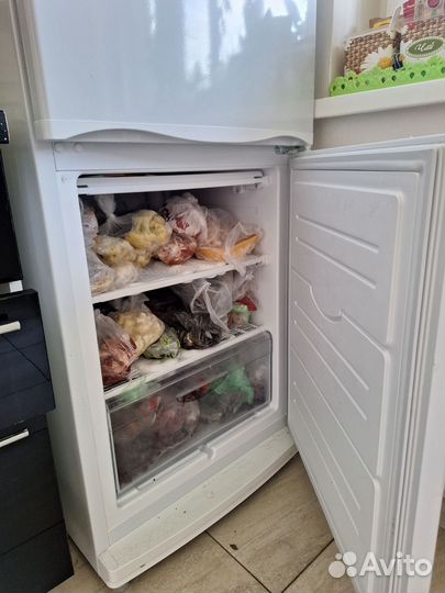 Холодильник Atlant бу