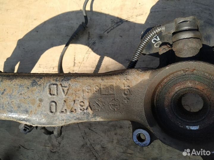 Кулак поворотный VW Passat b5 Audi A4 B5