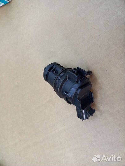 Насос стеклоомывателя Toyota