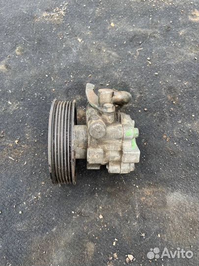 Насос Гур Hyundai Santa Fe 1 Classic D4EA