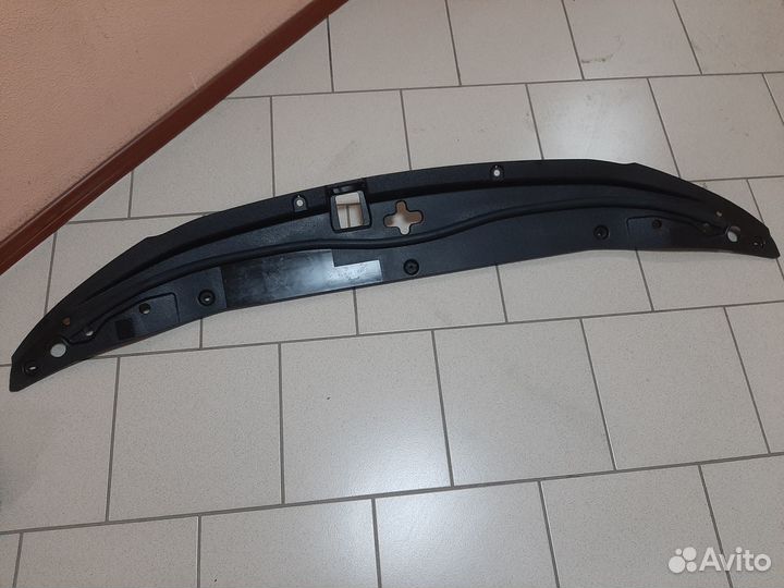 Дефлектор радиатора Land Cruiser 200 2016-21 бензи