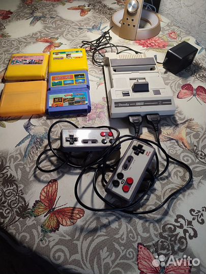 Игровая приставка Dendy junior с картриджами
