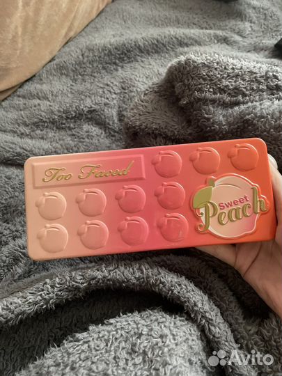 Палетка теней too faced