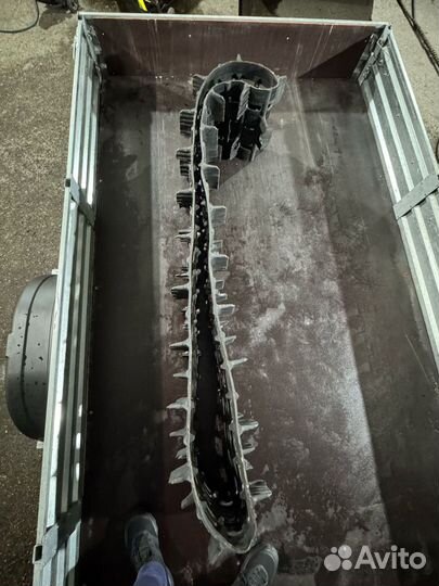 Продам гусеницу на горный снегоход BRP Summit 154