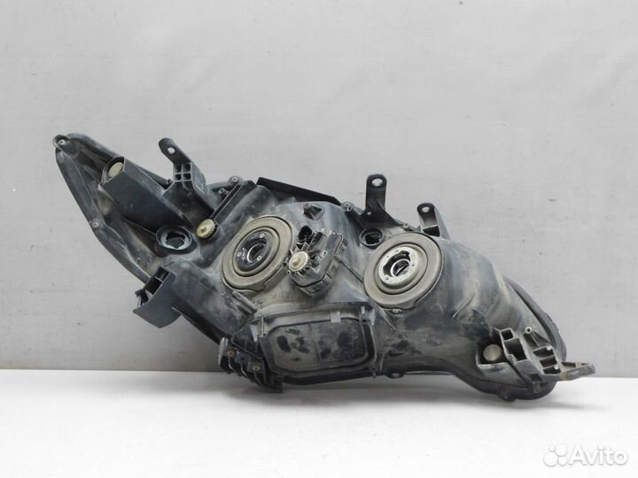 Фара левая Toyota Corolla